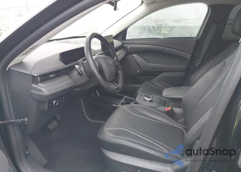 2024 Ford Mustang Mach-E Premium z USA, uszkodzony, nr VIN 3FMTK3R49RMA15391